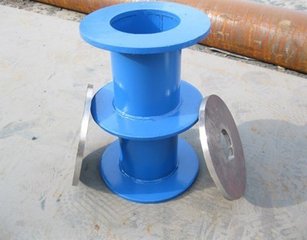 ���Է�ˮ�׹ܱȄ��Է�ˮ�׹ܵĽY(ji��)��(g��u)��(f��)�sһЩ